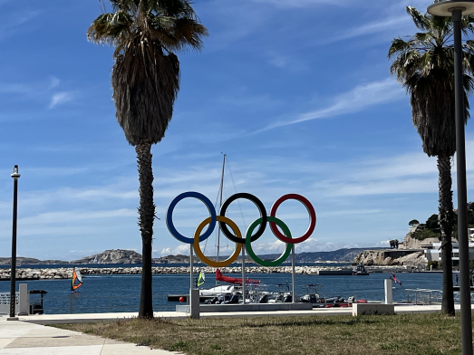 Les anneaux Olympiques (voile) sur la Marina Florence ARTAUD Marseille